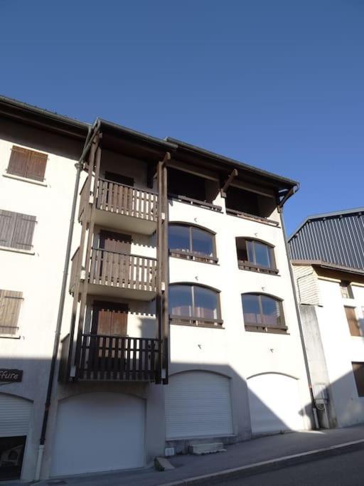 Appartement Au Coeur Du Village Avec Parking Prive Mijoux Exterior photo